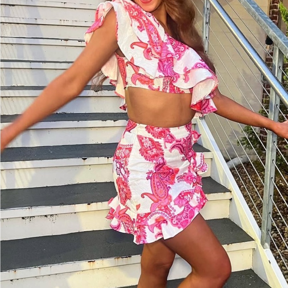 2 piece set Pink Paisley Ruffle top and skirt